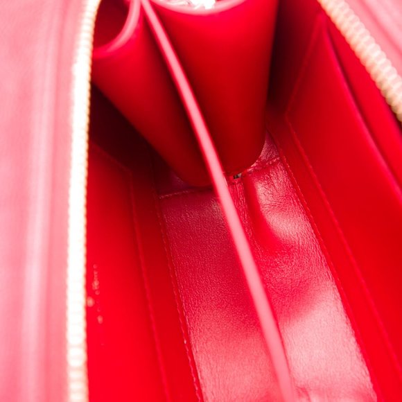 SOLD Chanel Red Filigree Vanity Mini Crossbody Bag - Picture 5 of 10